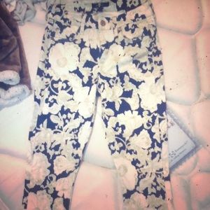 Never worn jeans with cute pattern